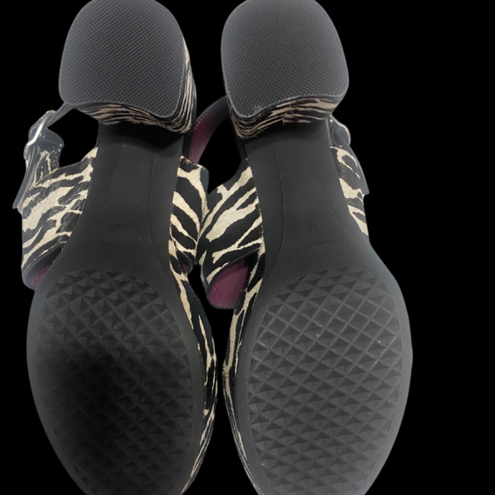 Platform Sandals - Picture 3 of 3